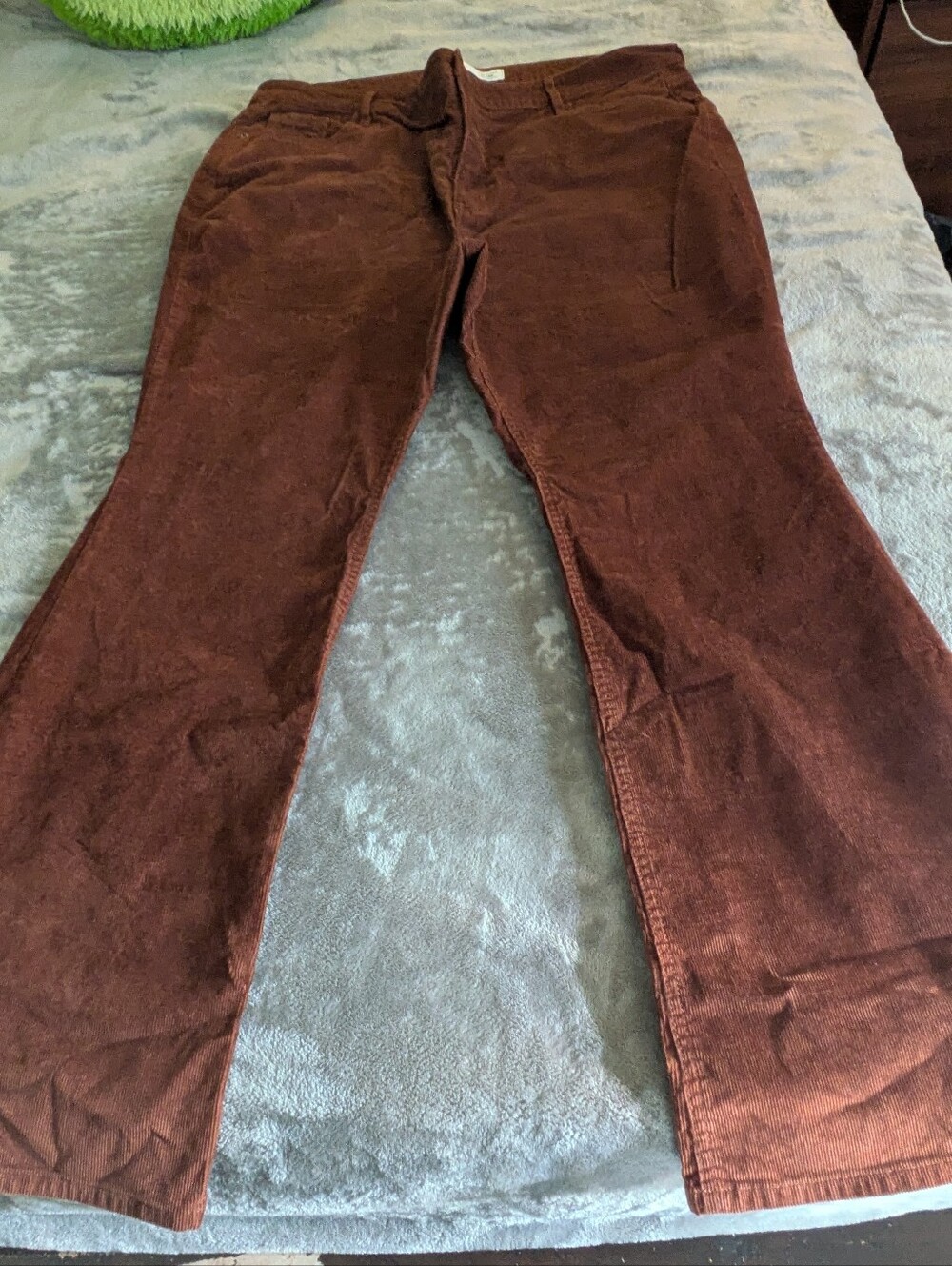Old Navy Women's Size 22 Higher High-Rise Flare Corduroy Pants Brown